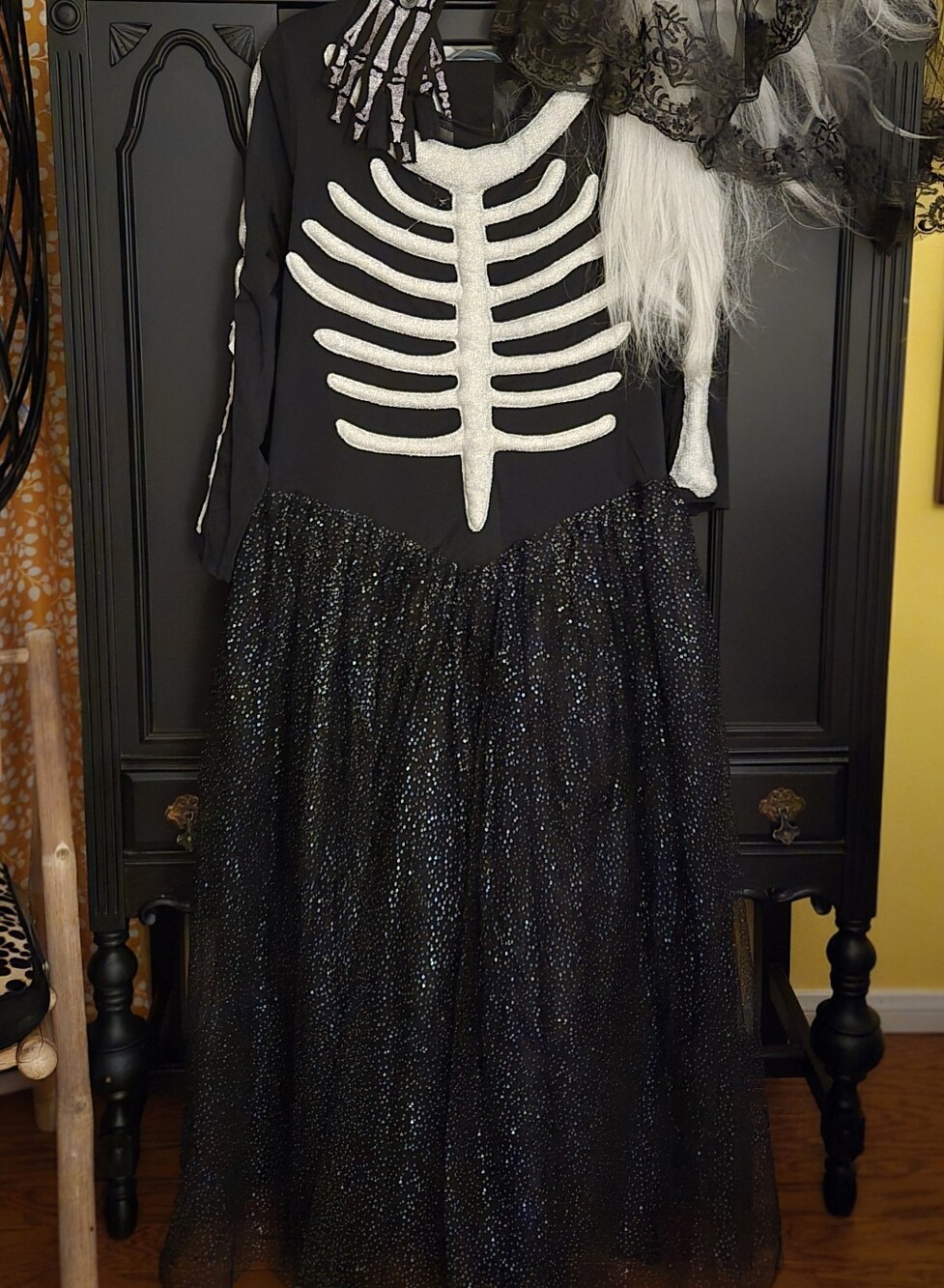 Complete Adult Halloween Sparkeling Skeleton Dancing /Dead Fairy Costume. GREAT!